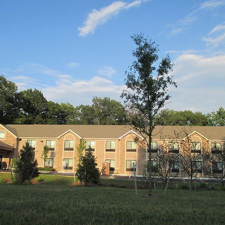 Red Carpet Inn And Suites Monmouth Junction מראה חיצוני תמונה