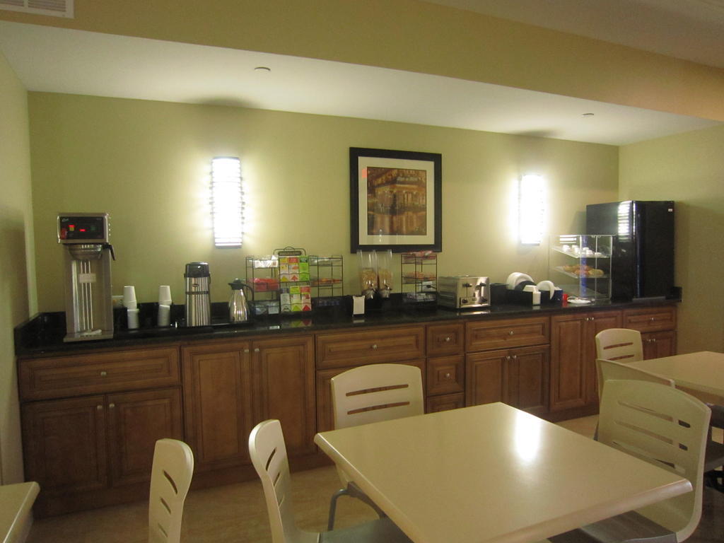 Red Carpet Inn And Suites Monmouth Junction מראה חיצוני תמונה