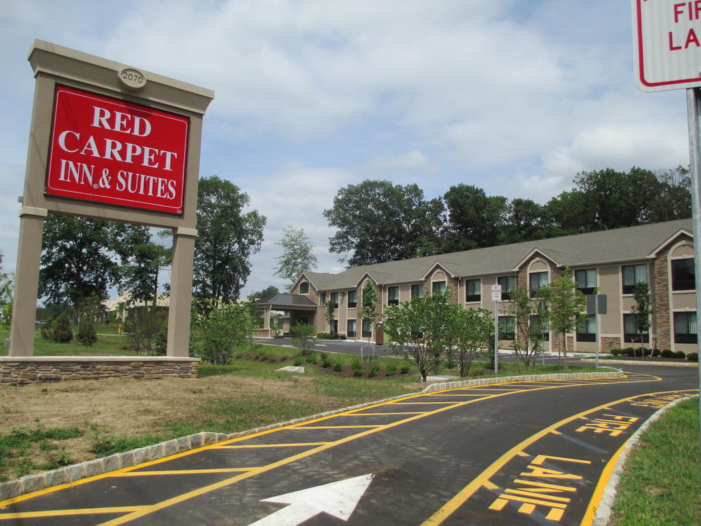 Red Carpet Inn And Suites Monmouth Junction מראה חיצוני תמונה