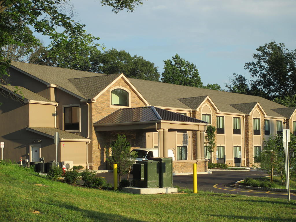 Red Carpet Inn And Suites Monmouth Junction מראה חיצוני תמונה