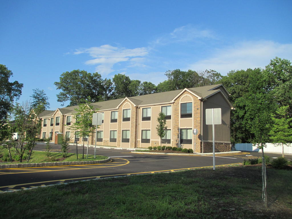 Red Carpet Inn And Suites Monmouth Junction מראה חיצוני תמונה