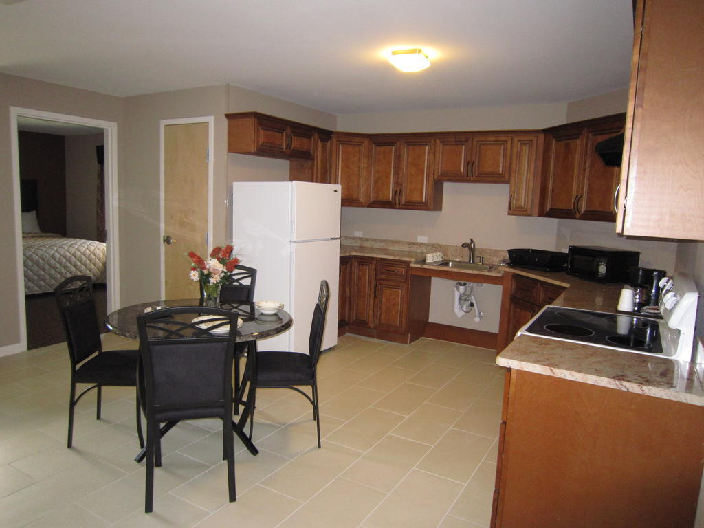 Red Carpet Inn And Suites Monmouth Junction חדר תמונה