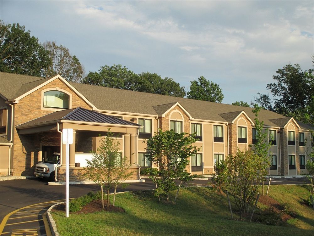 Red Carpet Inn And Suites Monmouth Junction מראה חיצוני תמונה