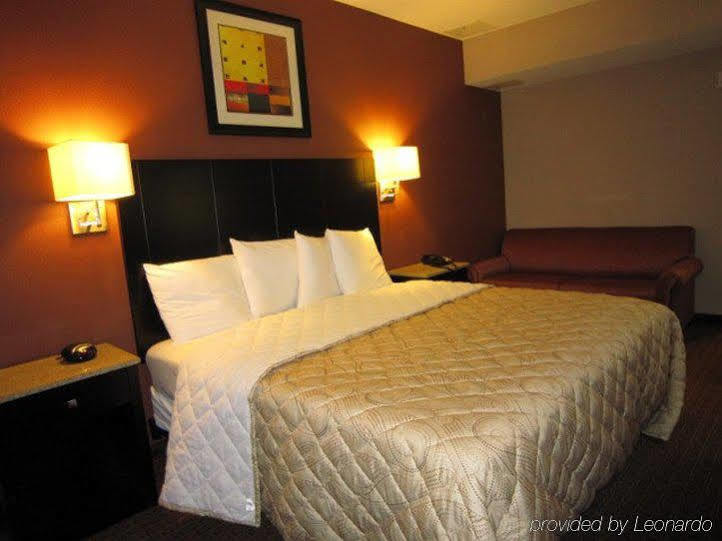 Red Carpet Inn And Suites Monmouth Junction מראה חיצוני תמונה